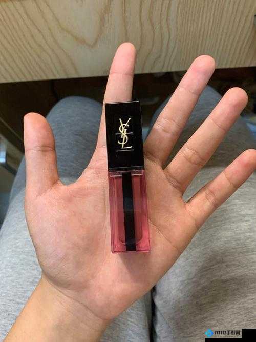 YSL 千人千色 AE86V 独特魅力呈现