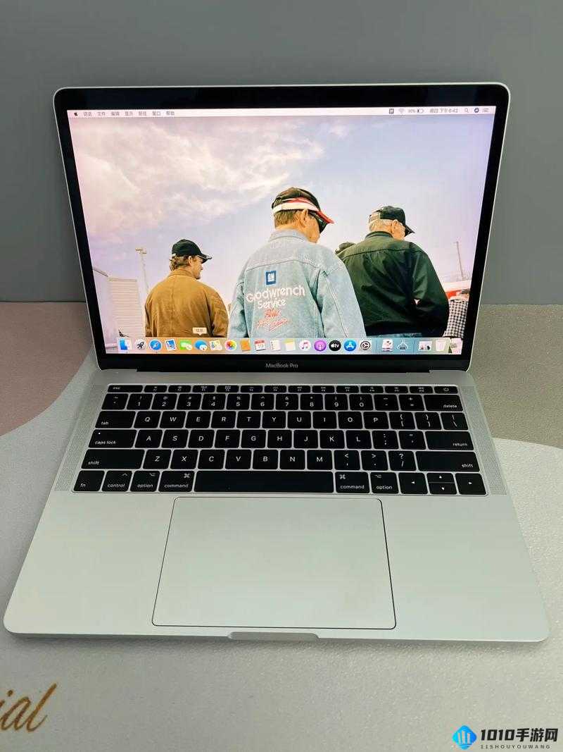 性系 MACBOOKPRO 高清：新一代科技利器