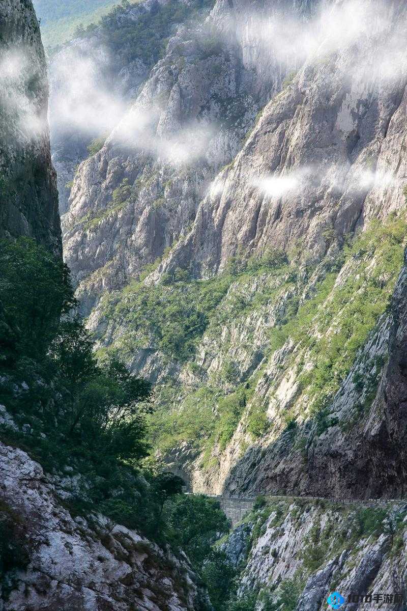 抓着她的两座山峰，别样风情尽显